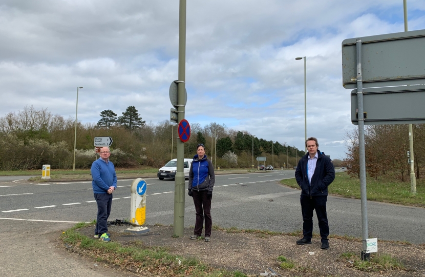 Cllr Ian Hudspeth comes to see a dangerous junction on the A420 with David Johntson MP 